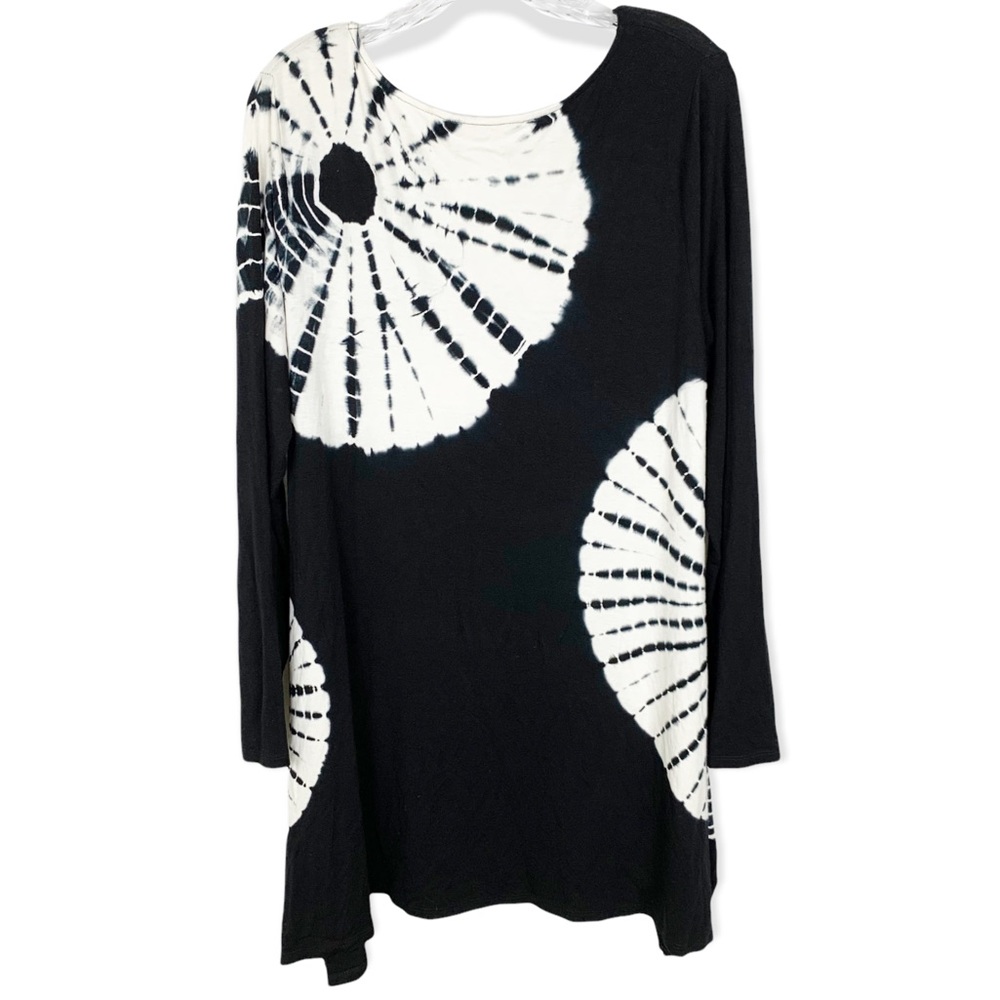 Soft Surroundings long sleeve black & white tie dye tunic shirt
